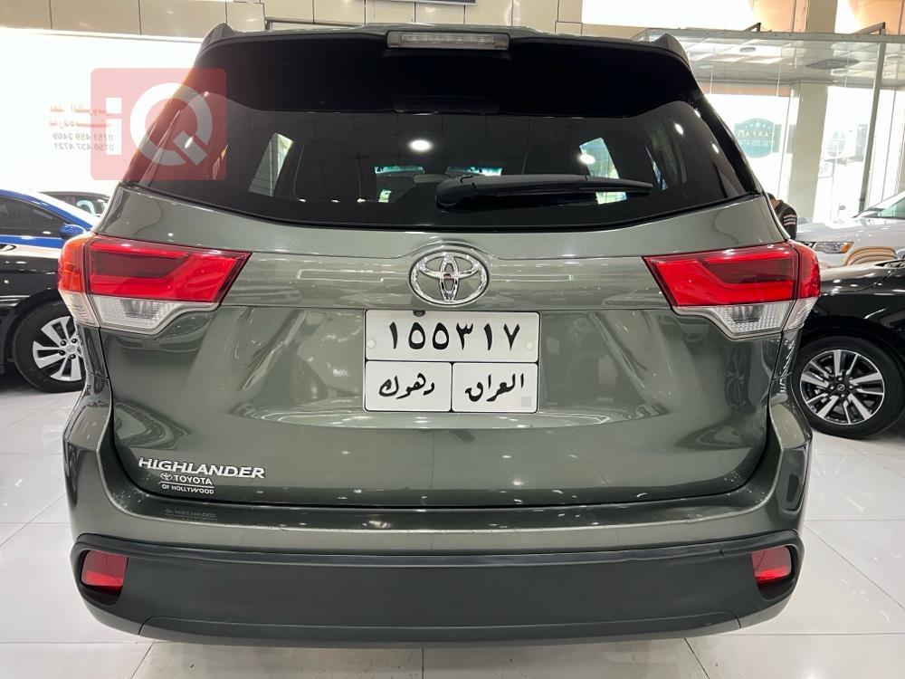 تۆیۆتا هایلاندەر